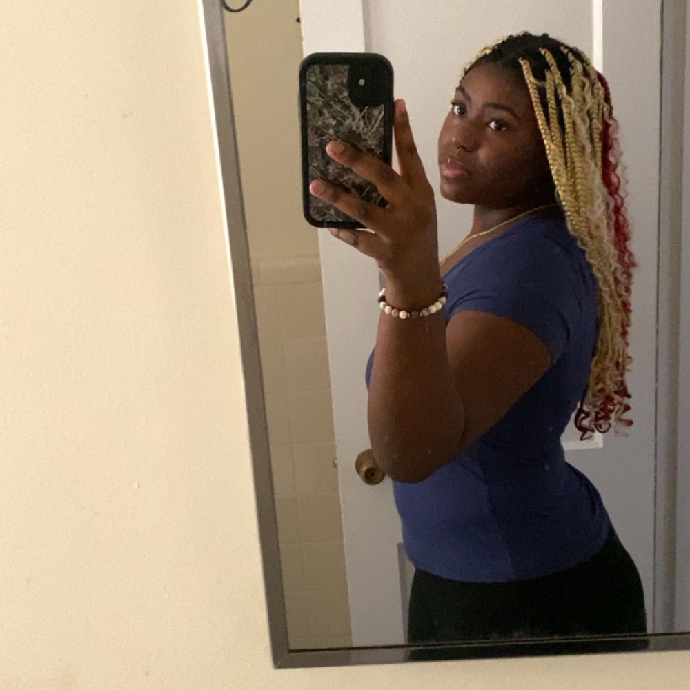 Meet your Posher, Lanadia